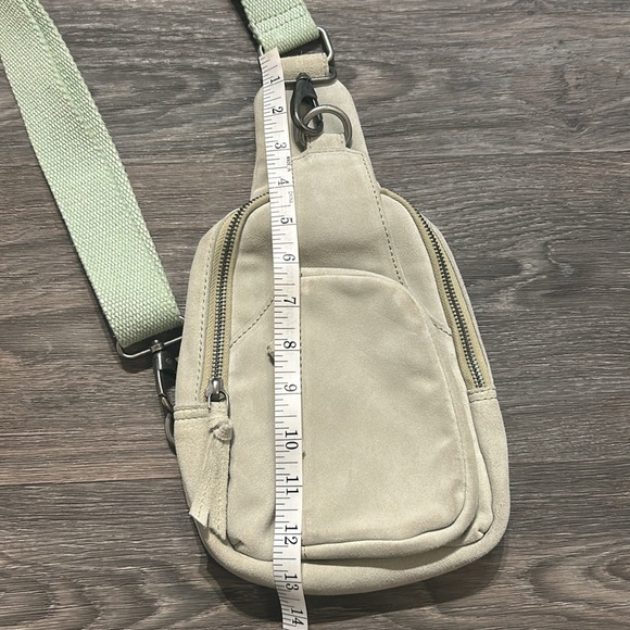 Free People Hudson Sling Bag Suede Crossbody Light Green Purse Boho Adjustable - Picture 5 of 12